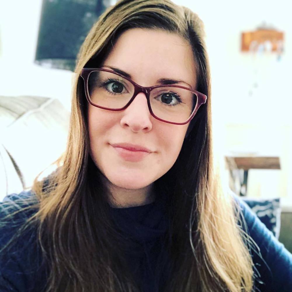 Meet your Posher, Cortney